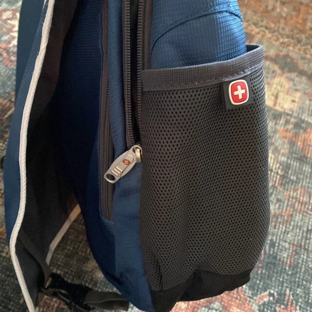▪️SwissGear Laptop Bag